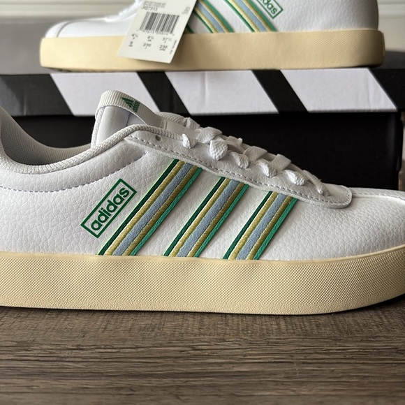 NWT Adidas Women's VL Court 3.0 Shoes - JQ7313 - Picture 4 of 14